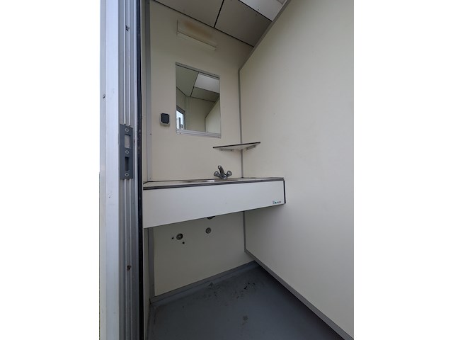 Sanitair unit, van keulen - afbeelding 15 van  37