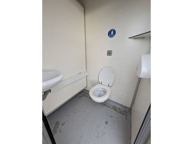 Sanitair unit, van keulen - afbeelding 28 van  37