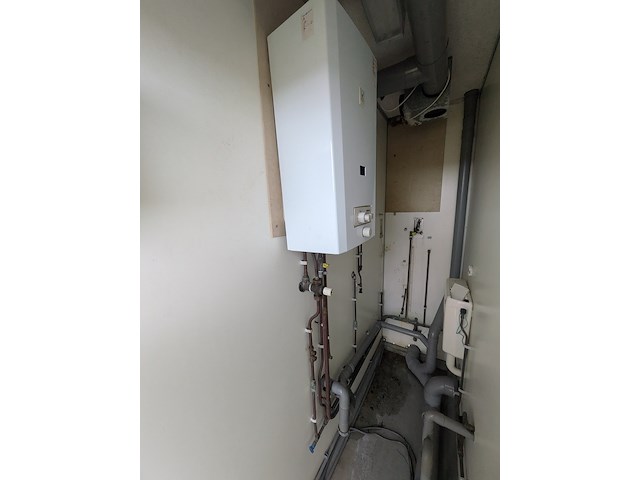 Sanitair unit, van keulen - afbeelding 36 van  37