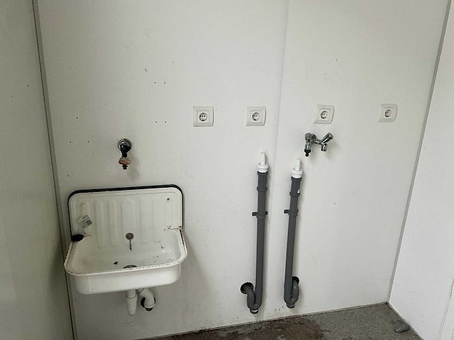 Sanitair unit - afbeelding 4 van  32