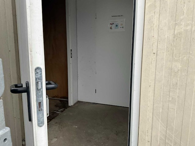 Sanitair unit - afbeelding 3 van  16
