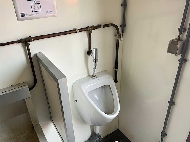 Sanitair unit - afbeelding 6 van  17