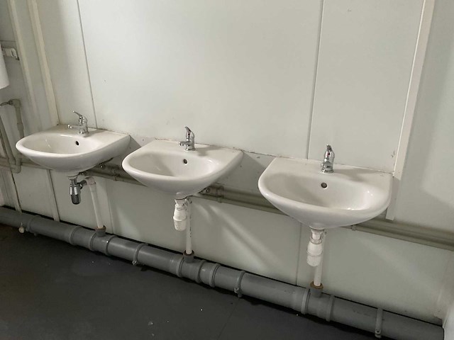 Sanitair unit - afbeelding 13 van  20