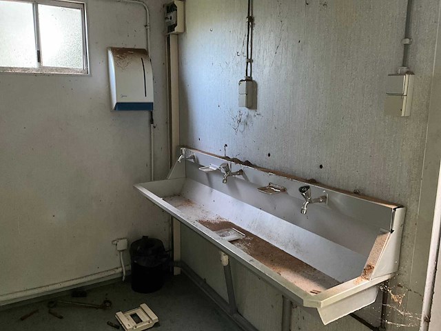 Sanitair unit - afbeelding 15 van  16
