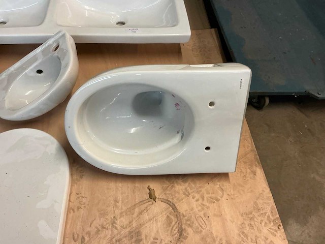 Sanitair - afbeelding 3 van  4