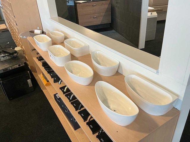 Sanitairaccessoire opstelling - afbeelding 2 van  6