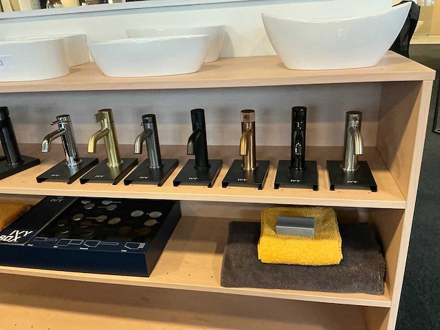 Sanitairaccessoire opstelling - afbeelding 3 van  6