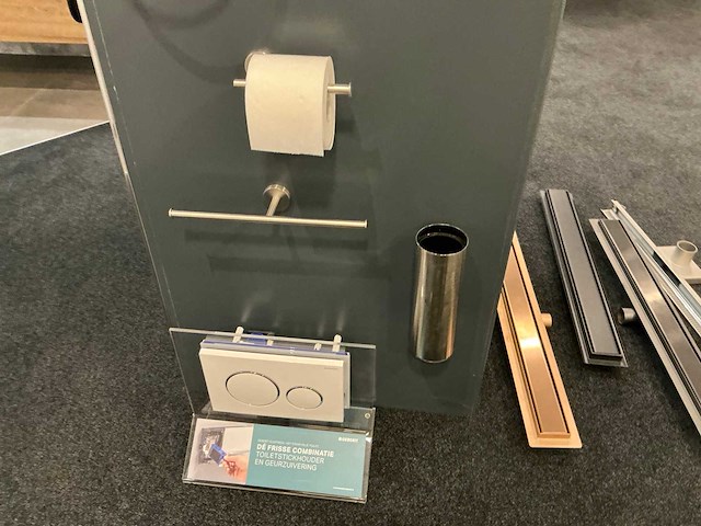 Sanitairaccessoire opstelling - afbeelding 3 van  13