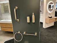 Sanitairaccessoire opstelling - afbeelding 4 van  13