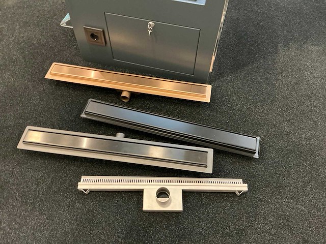 Sanitairaccessoire opstelling - afbeelding 6 van  13