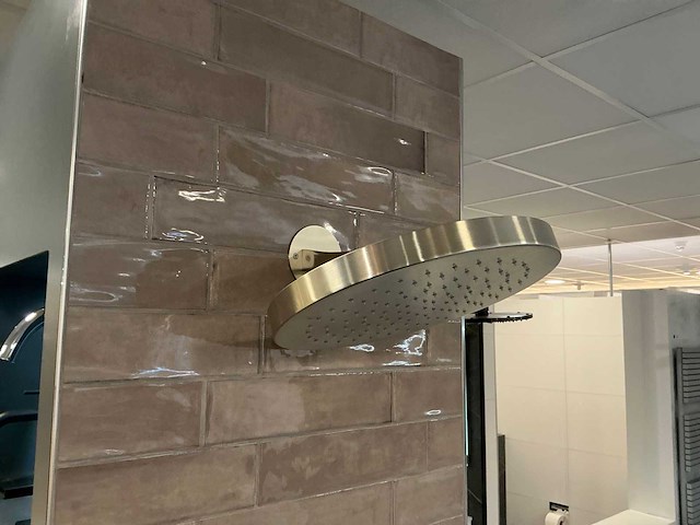 Sanitairaccessoire opstelling - afbeelding 10 van  13