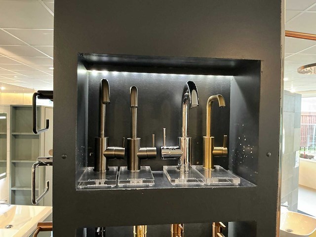 Sanitairaccessoire opstelling - afbeelding 4 van  15