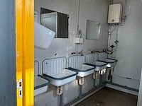 Sanitaire unit met toiletten, urinoirs en spoeltafels - afbeelding 3 van  7