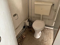 Sanitaire unit met toiletten, urinoirs en spoeltafels - afbeelding 6 van  7