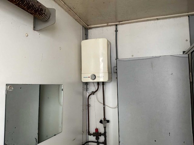 Sanitaire unit met toiletten, urinoirs en spoeltafels - afbeelding 4 van  8