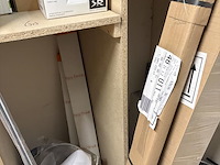 Sanitaironderdelen en accessoires in grote diversiteit in wandstelling, restantmaterialen en retouren. comp... - afbeelding 6 van  6