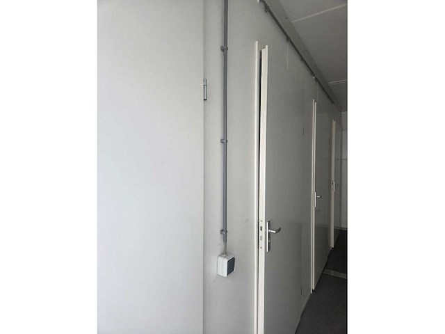 Sanitairunit highcube container 20ft. (4 douche units) - afbeelding 7 van  15