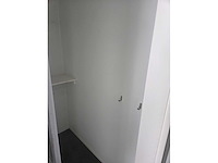 Sanitairunit highcube container 20ft. (4 douche units) - afbeelding 15 van  15