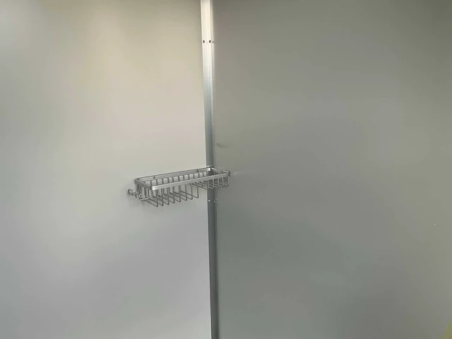 Sanitairunit met douche en wc - afbeelding 7 van  19