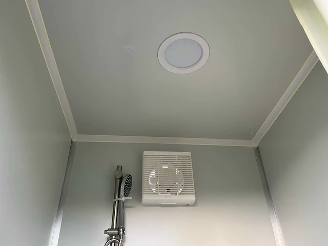 Sanitairunit met douche en wc - afbeelding 8 van  19