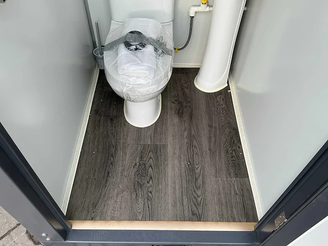 Sanitairunit met douche en wc - afbeelding 19 van  19