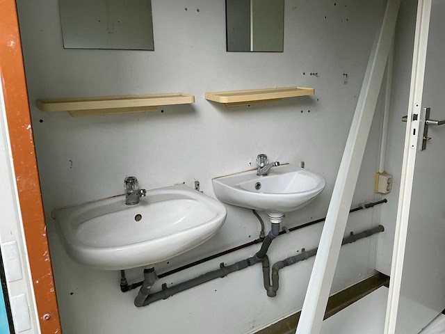 Sanitairunit (toilet) - afbeelding 5 van  17