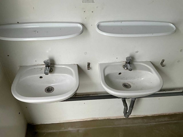 Sanitairunit (toilet) - afbeelding 2 van  16