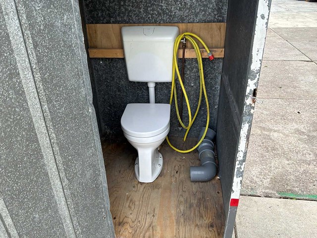 Sanitairunit toilet - afbeelding 4 van  5
