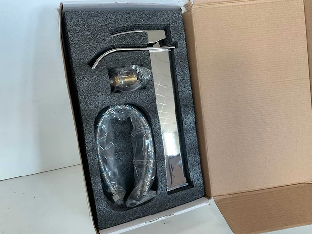 Sanitary wares - wastafelkraan - afbeelding 1 van  4