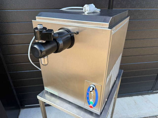 Sanomat - ecm 12l - slagroommachine - afbeelding 1 van  4