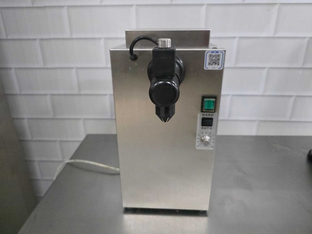 Sanomat - linovario - rvs slagroommachine - afbeelding 2 van  7