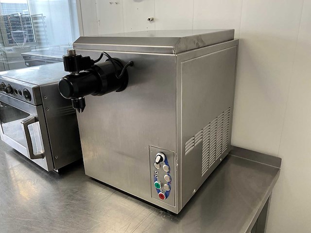 Sanomat ecm-auto 12l slagroom machine - afbeelding 1 van  4