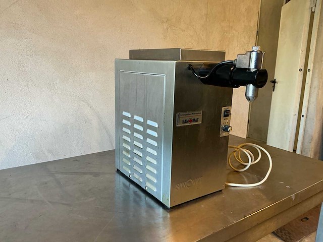 Sanomat piccolo slagroommachine - afbeelding 2 van  5