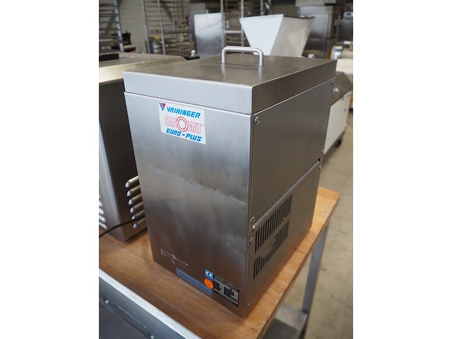 Sanomat - afbeelding 3 van  7