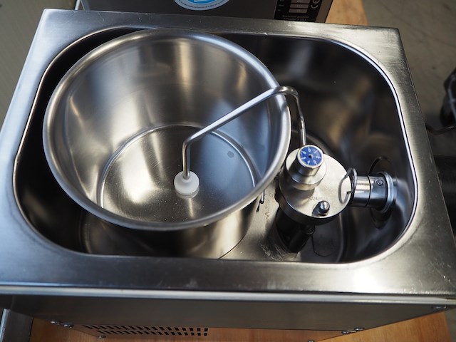 Sanomat - afbeelding 4 van  7