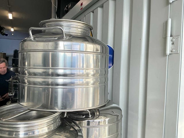 Sansone olijfolievat 25 liter (5x) voorzien van rvs aftapkraan - afbeelding 3 van  5