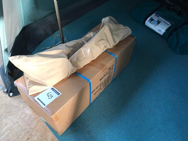 Santander malaga kampeertent (2x) - afbeelding 3 van  4