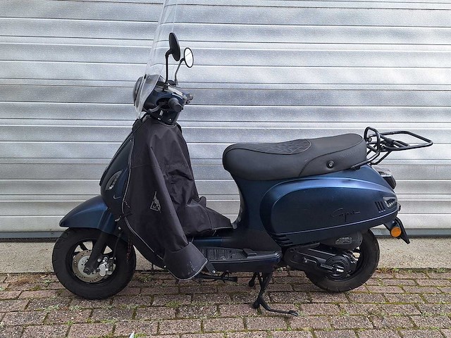 Santini capri 45 km bromscooter 4takt - afbeelding 1 van  7