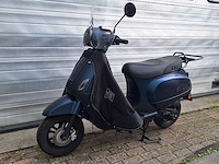 Santini capri 45 km bromscooter 4takt - afbeelding 2 van  7
