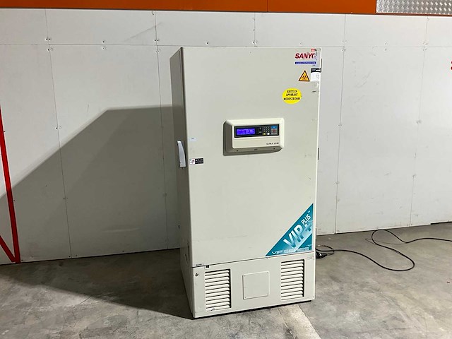 Sanyo mdf-u700vx laboratoriumvriezer - afbeelding 1 van  6