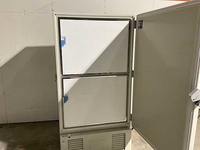 Sanyo mdf-u700vx laboratoriumvriezer - afbeelding 6 van  6