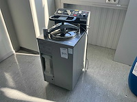 Sanyo mls-2420 laboratorium-autoclave - afbeelding 1 van  6