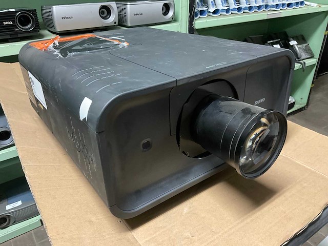 Sanyo plc-xp200l projector - afbeelding 1 van  7