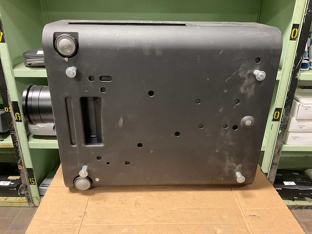 Sanyo plc-xp200l projector - afbeelding 7 van  7