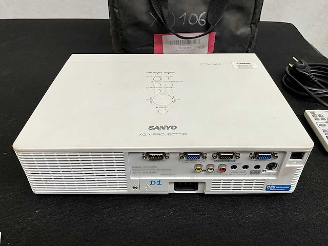 Sanyo plc-xu106 xga projector - afbeelding 3 van  5