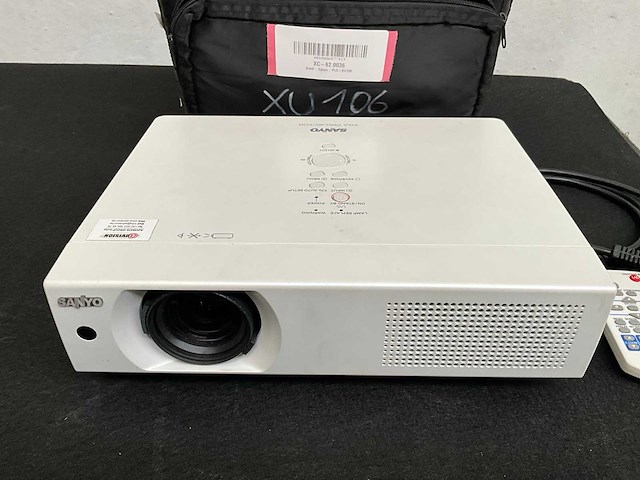 Sanyo plc-xu106 xga projector - afbeelding 2 van  5