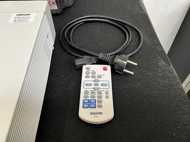 Sanyo plc-xu106 xga projector - afbeelding 4 van  5