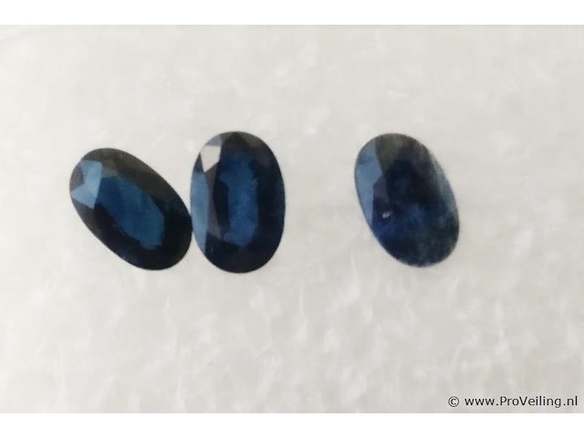 Sapphire 0.84ct aig certified - afbeelding 1 van  4