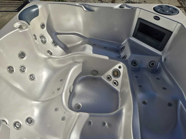 Sapphire spas 5 persoons jacuzzi en buitenspa - afbeelding 7 van  26