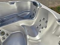 Sapphire spas 5 persoons jacuzzi en buitenspa - afbeelding 11 van  26